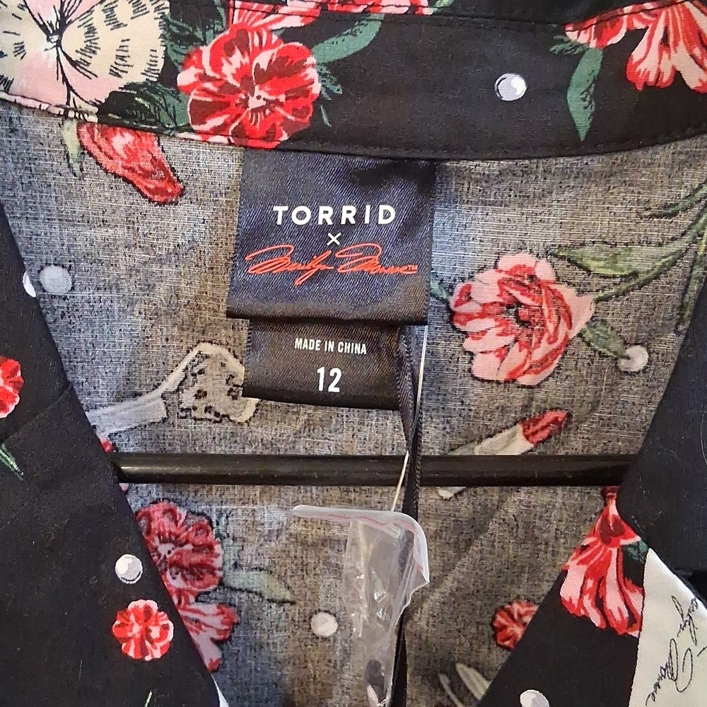 torrid Black Floral & Card Print Shirt Dress with Red Belt - Picture 4 of 9
